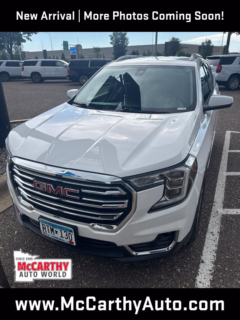 Used 2024 GMC Terrain SLT AWD/4WD image 2