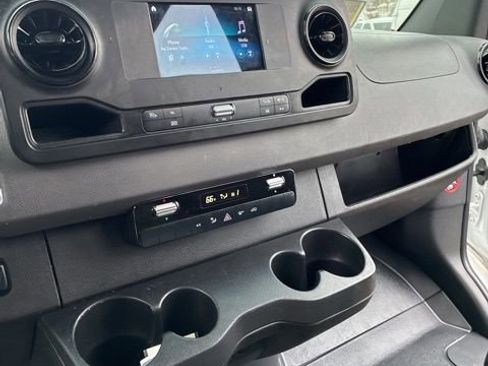 Used 2023 Mercedes-Benz Sprinter 2500 image 16