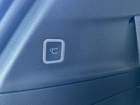 New 2026 Chrysler Pacifica Select image 18