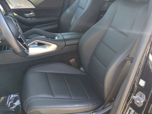Used 2025 Mercedes-Benz GLS 450 4MATIC image 15