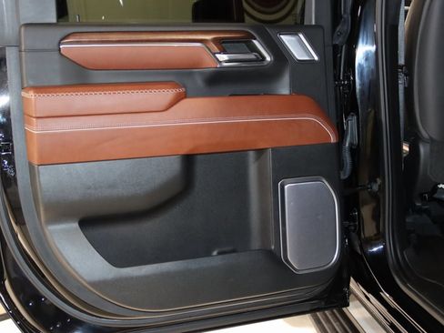 Used 2024 GMC Sierra 3500 Denali Ultimate image 70