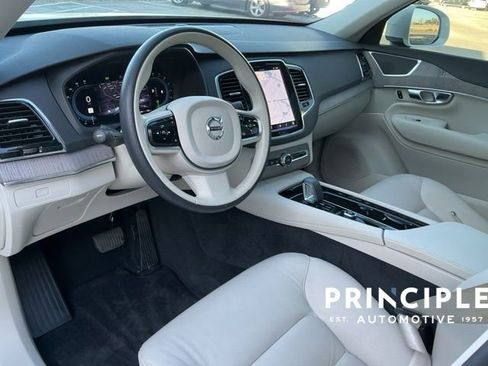 Used 2023 Volvo XC90 B5 Plus w/ Protection Package Premier image 26