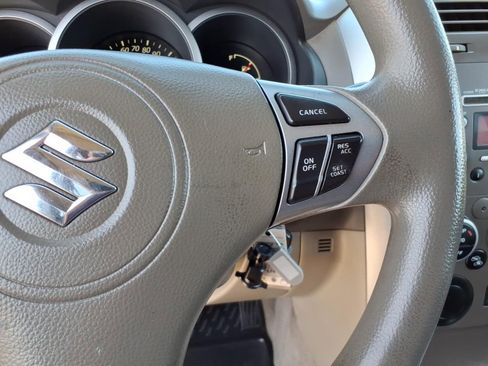 Used 2012 Suzuki Grand Vitara Premium RWD image 9
