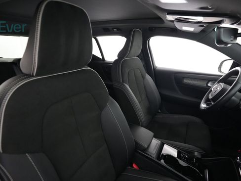 Used 2022 Volvo XC40 P8 Recharge Plus AWD/4WD image 23