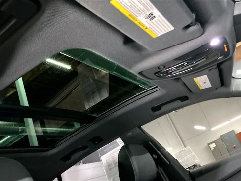 Used 2023 Audi Q8 Prestige w/ Prestige Package image 24