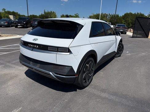 Certified 2024 Hyundai Ioniq 5 SEL image 4