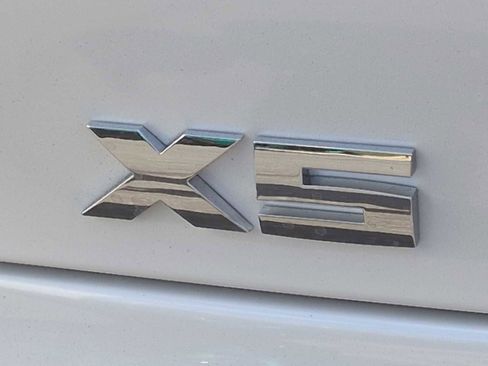 New 2026 BMW X5 M60i w/ Climate Comfort Package image 13