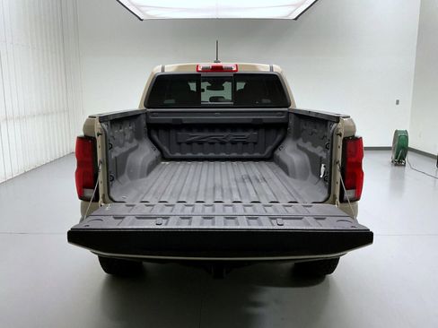 Used 2024 Chevrolet Colorado ZR2 w/ Technology Package image 22