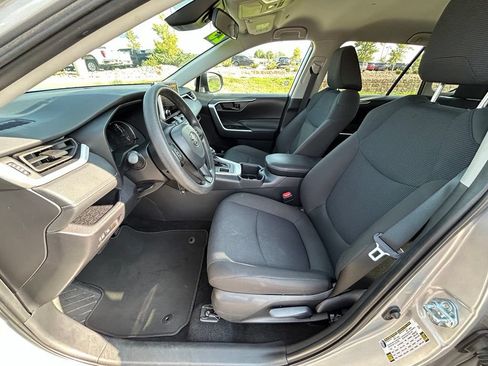 Used 2025 Toyota RAV4 LE AWD/4WD image 12