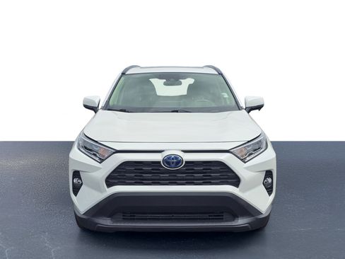Used 2021 Toyota RAV4 XLE Premium AWD/4WD image 2