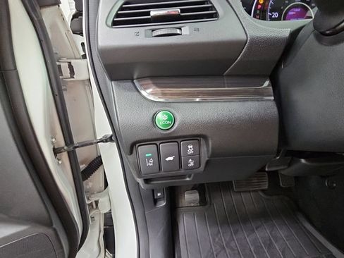 Used 2016 Honda CR-V Touring image 29