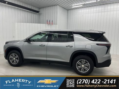 Used 2024 Chevrolet Traverse LS w/ LPO, Floor Liner Package FWD image 5