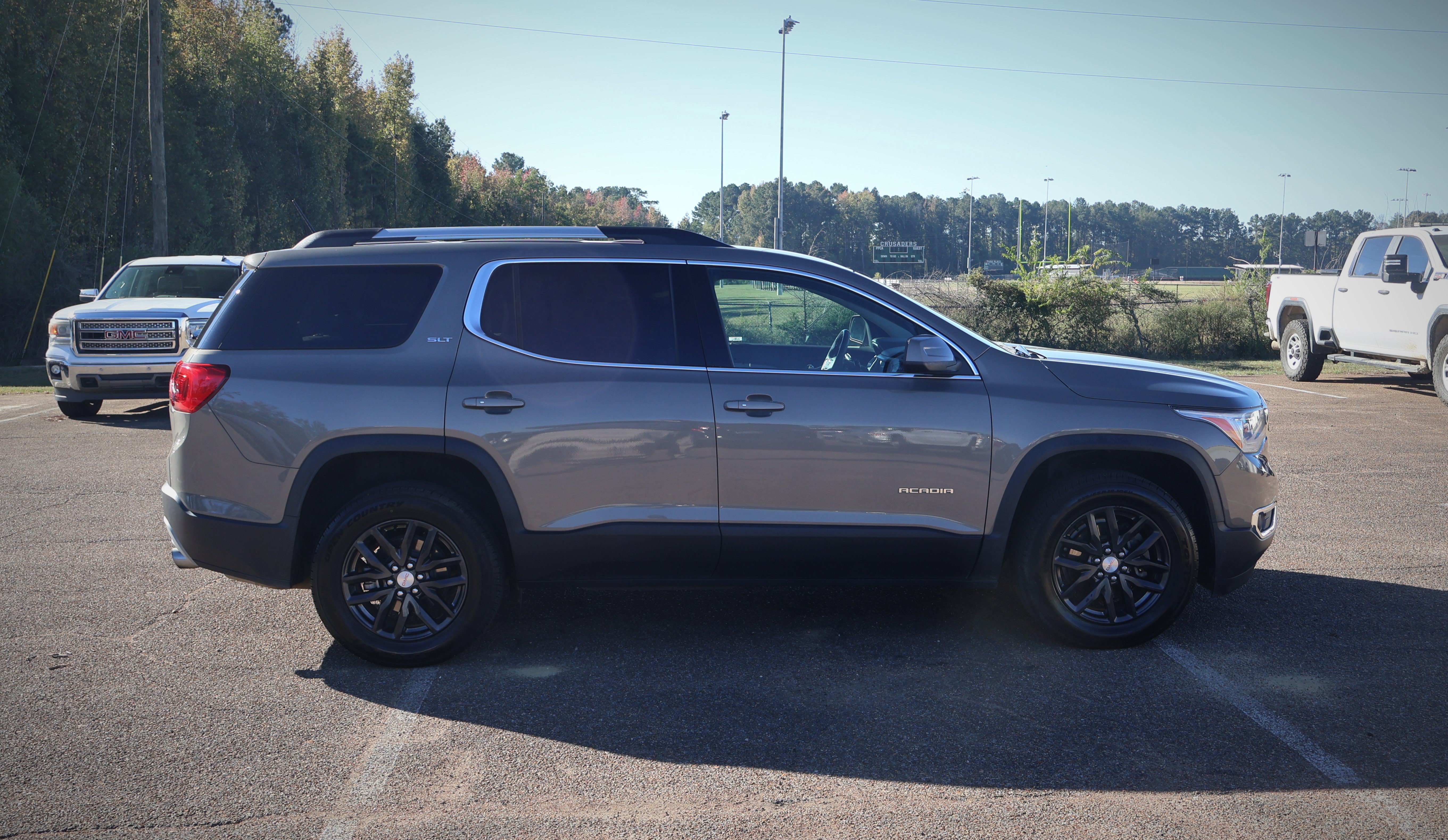 Used 2019 GMC Acadia SLT w/ LPO, Floor Liner Package FWD image 5