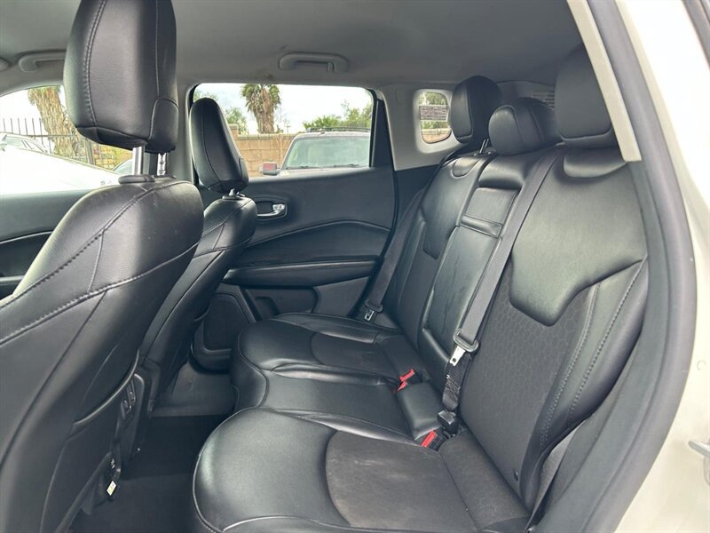 Used 2019 Jeep Compass Latitude FWD image 19