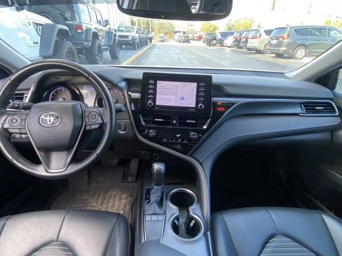 Used 2024 Toyota Camry SE image 15