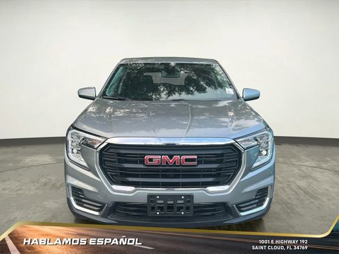 Certified 2024 GMC Terrain SLE image 2