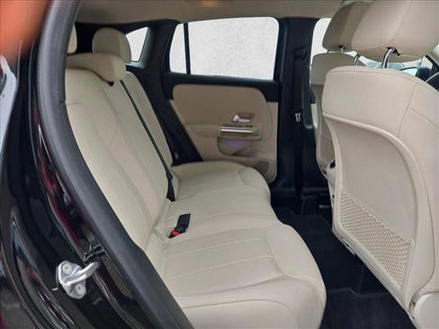 Certified 2022 Mercedes-Benz GLA 250 image 18