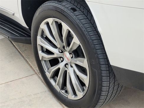 Used 2021 GMC Yukon Denali image 7