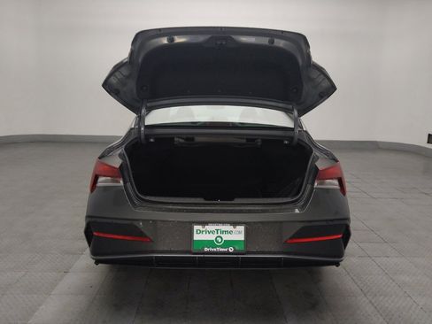 Used 2024 Hyundai Elantra SE image 29