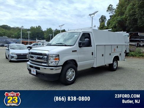 New 2026 Ford E-350 and Econoline 350 Super Duty w/ Power Equipment Group RWD image 3