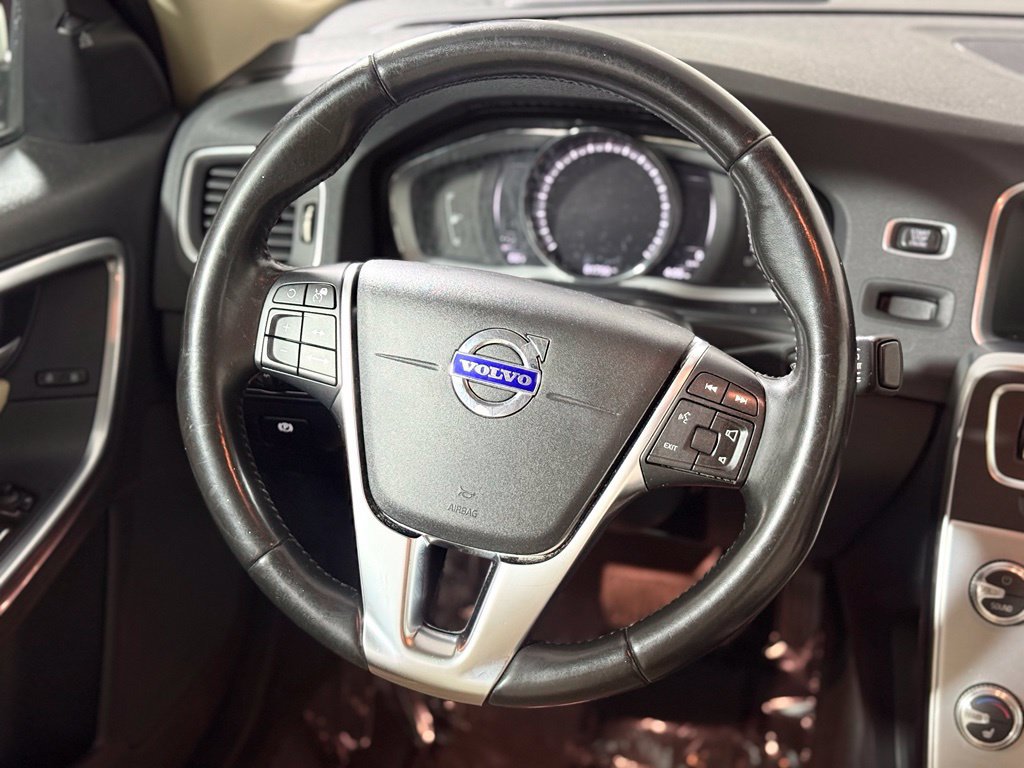 Used 2018 Volvo S60 T5 Inscription Platinum AWD/4WD image 12