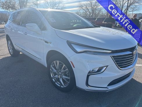 Used 2023 Buick Enclave Premium w/ Experience Buick Package image 3