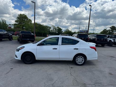 Used 2015 Nissan Versa S Plus FWD image 6