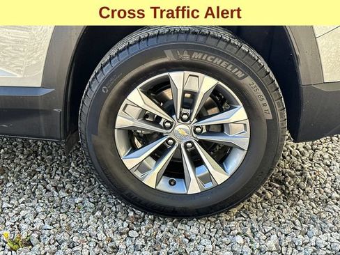 Certified 2025 Chevrolet Equinox LT AWD/4WD image 9