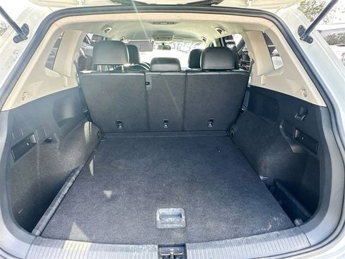 Used 2021 Volkswagen Tiguan SE image 26