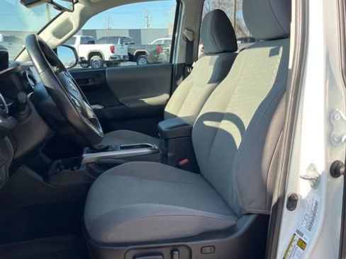 Used 2023 Toyota Tacoma SR5 w/ Technology Package AWD/4WD image 29