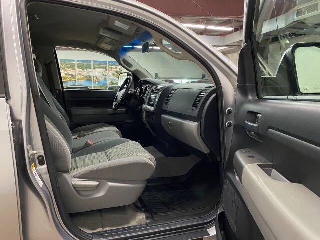Used 2010 Toyota Tundra 4x4 Double Cab w/ Tow Pkg image 15