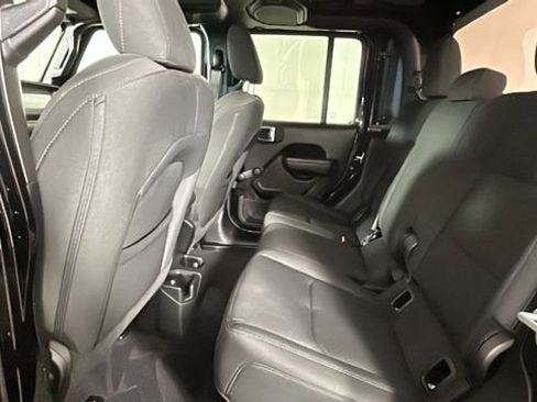 Used 2022 Jeep Gladiator Sport AWD/4WD image 25