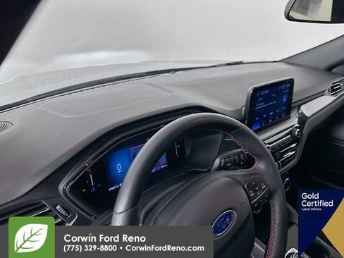 Certified 2025 Ford Escape ST-Line Select image 11