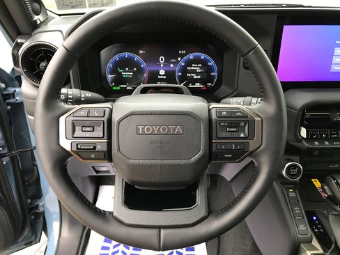 Certified 2026 Toyota Land Cruiser w/ Premium Package AWD/4WD image 17