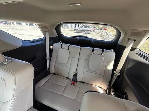 Used 2021 Ford Explorer Platinum w/ Equipment Group 601A image 28