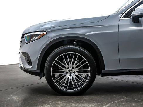 Used 2025 Mercedes-Benz GLC 300 image 10