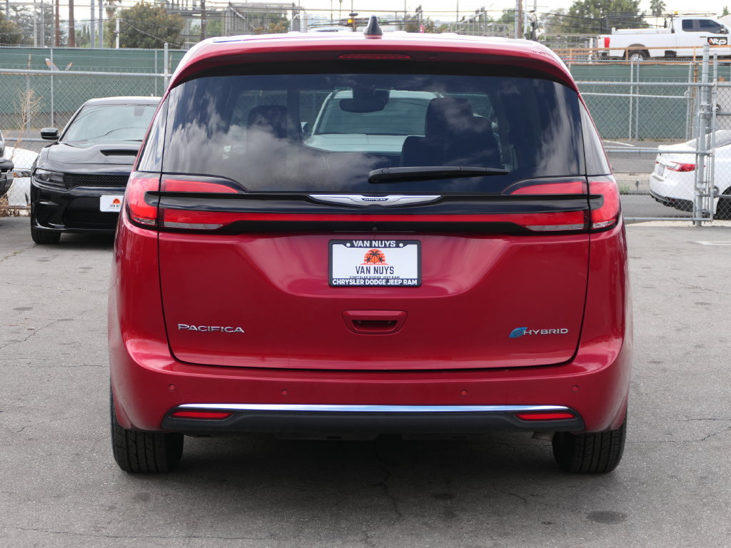 Used 2024 Chrysler Pacifica Limited FWD image 4