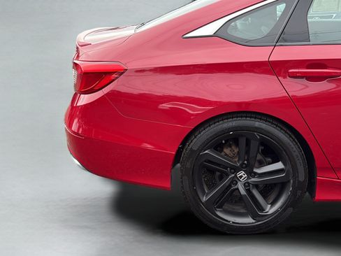 Used 2018 Honda Accord Sport image 25