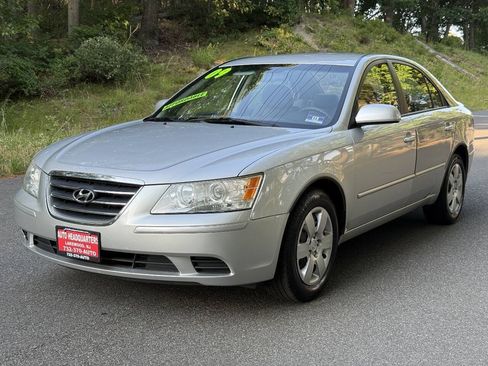 Used 2009 Hyundai Sonata GLS FWD image 1