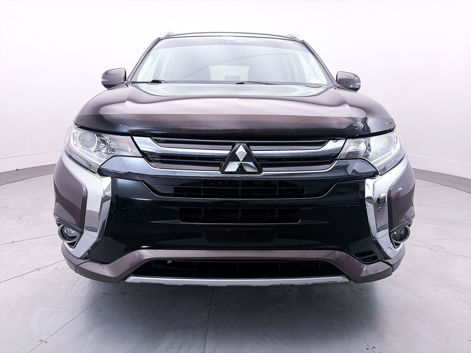 Used 2018 Mitsubishi Outlander SEL AWD/4WD image 2