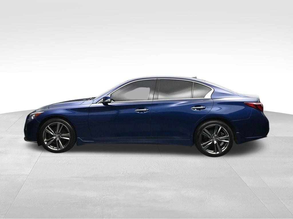 Used 2019 INFINITI Q50 Signature Edition w/ Cargo Package (L96) AWD/4WD image 2