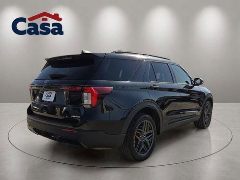 Used 2025 Ford Explorer ST-Line w/ ST-Line Street Pack AWD/4WD image 3