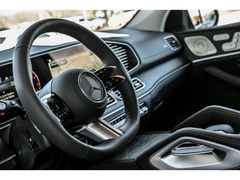 New 2026 Mercedes-Benz GLS 450 4MATIC image 10