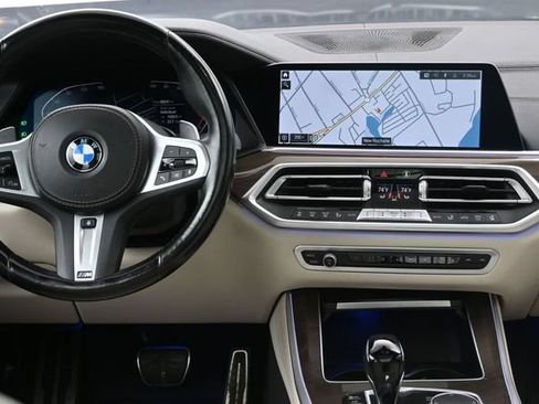 Used 2022 BMW X5 xDrive40i w/ M Sport Package AWD/4WD image 19