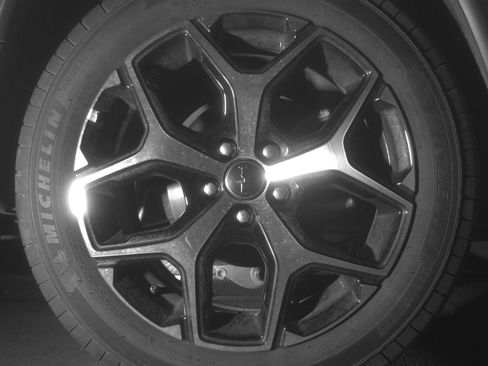 Used 2025 Jeep Compass Limited image 15