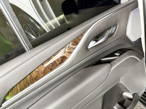 Used 2022 Cadillac Escalade Sport Platinum w/ Heavy-Duty Trailer Package AWD/4WD image 45