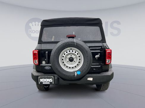 New 2025 Ford Bronco 4-Door image 5