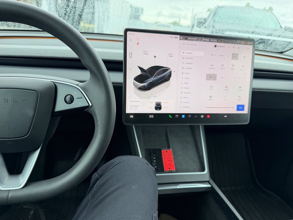 Used 2026 Tesla Model Y 2WD image 8