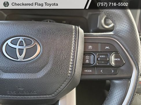 Used 2025 Toyota 4Runner SR5 image 27