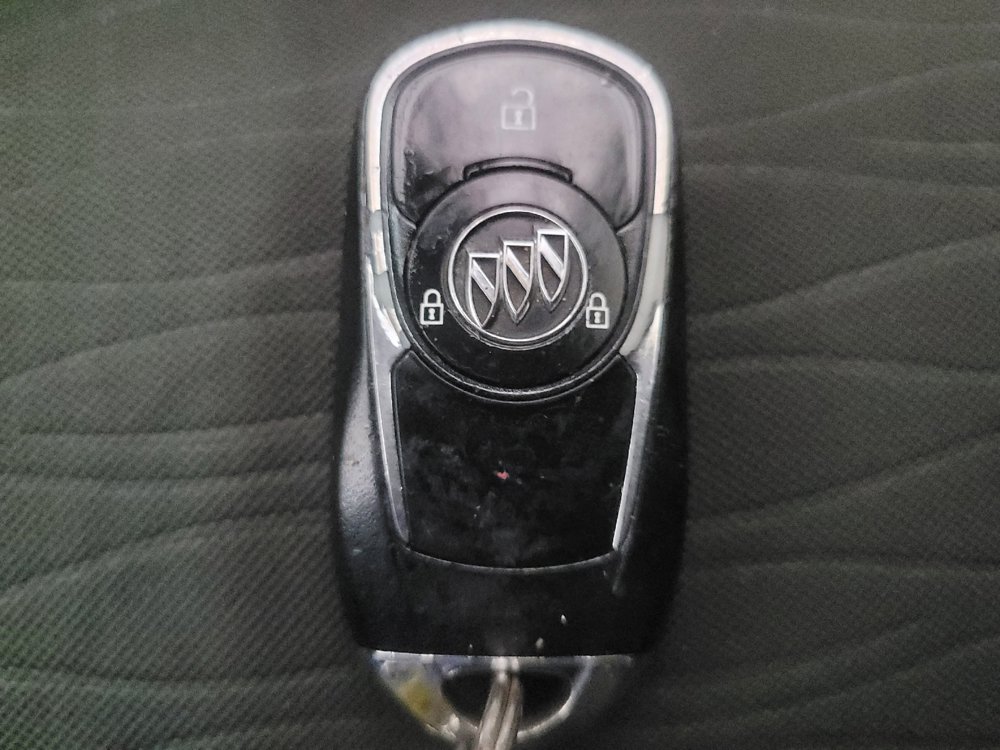 Used 2020 Buick Encore Preferred FWD image 32